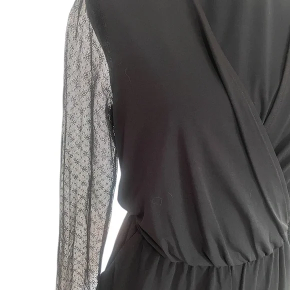 Black BCBG Lace sleeve relaxed fit romper, Jumpsuit,Draped, V neck,shorts, Small - Picture 3 of 8
